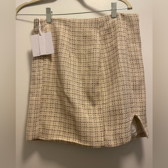 UNWORN Amaryllis x Tayshia matching set - Picture 3 of 3